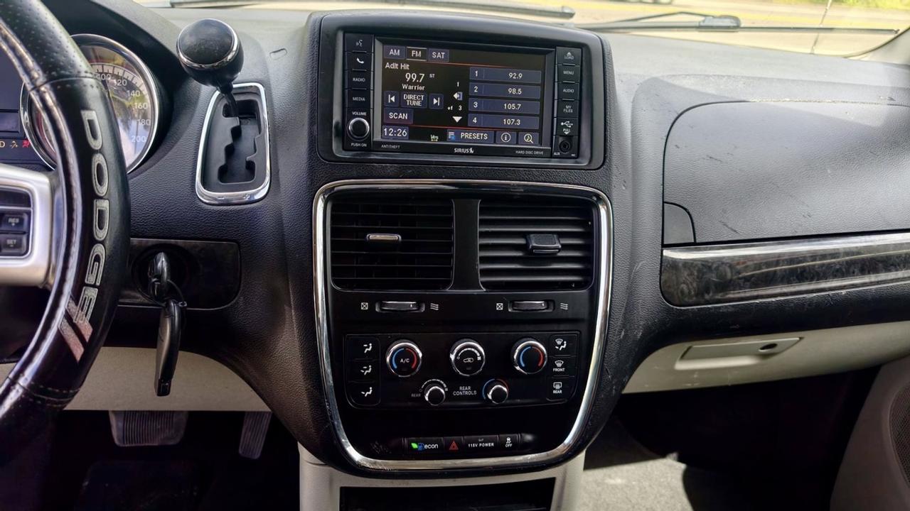 2016 Dodge Grand Caravan SE Photo