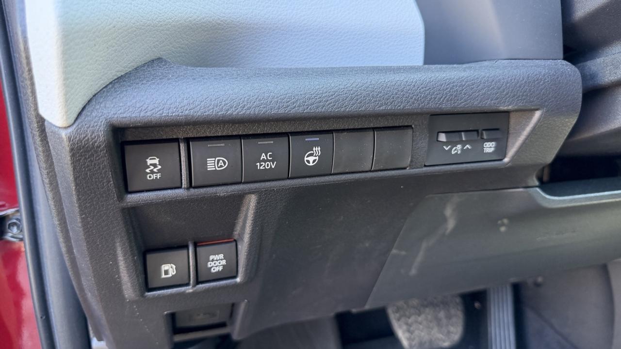 2026 Toyota Sienna Hybrid XSE Photo