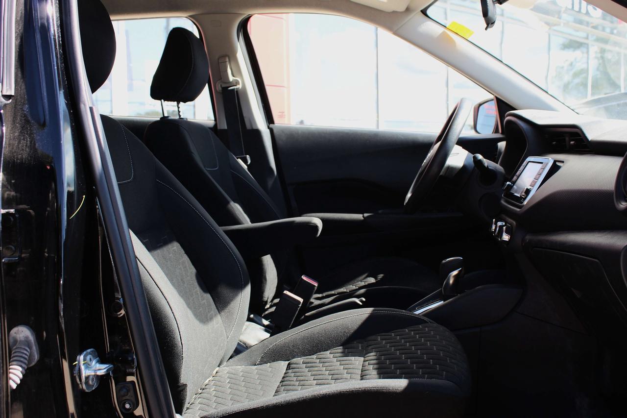 2021 Nissan Kicks S Photo