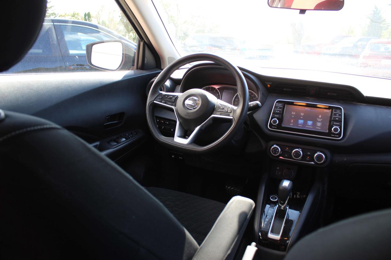 2021 Nissan Kicks S Photo
