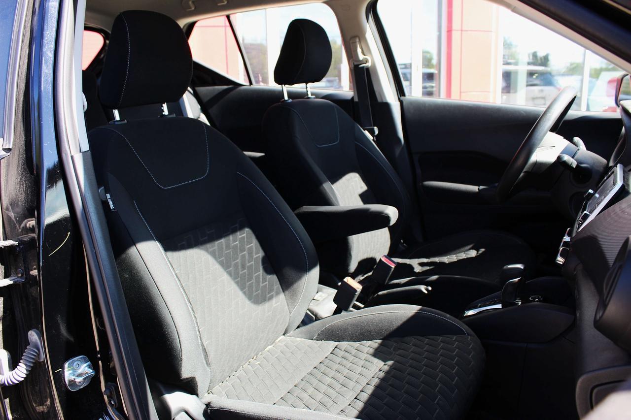 2021 Nissan Kicks S Photo