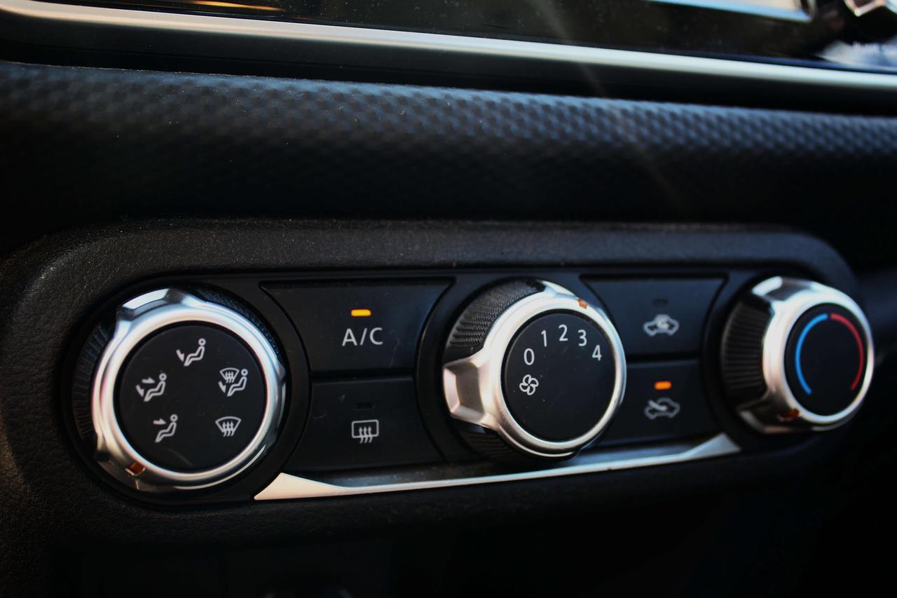 2021 Nissan Kicks S Photo