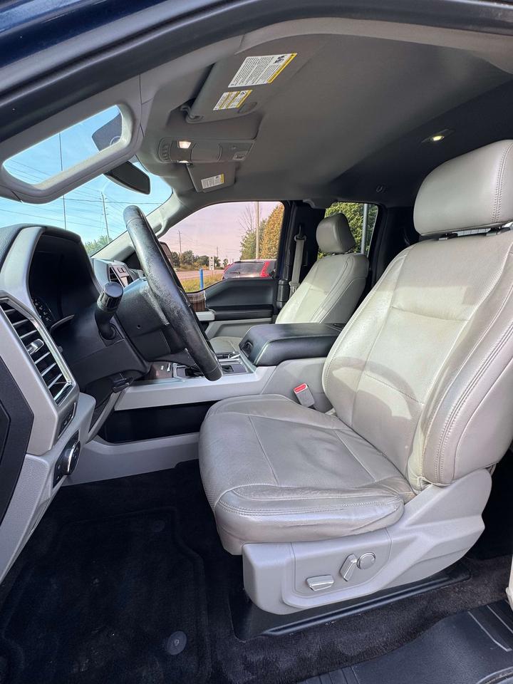 2016 Ford F-150 Lariat Photo