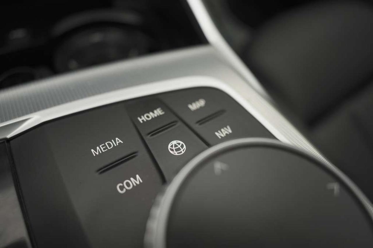 2020 BMW 3 Series 330i Remote Starter Sunroof  Summer & Winter Tire. Photo