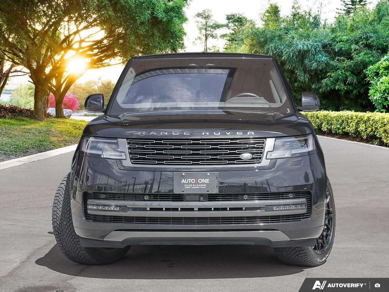 2023 Land Rover Range Rover P530   SE   4.4L Photo5