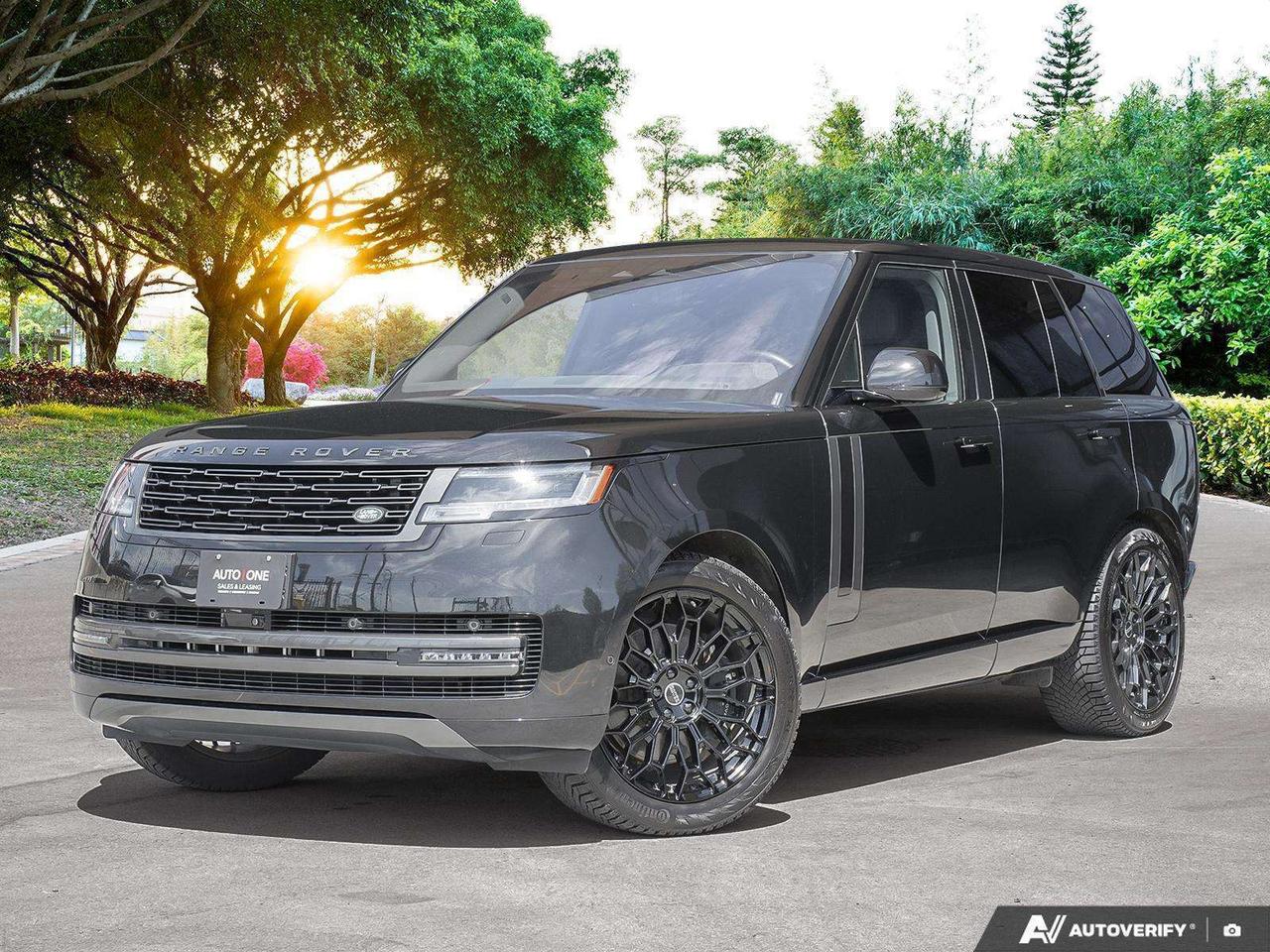 2023 Land Rover Range Rover P530   SE   4.4L Photo