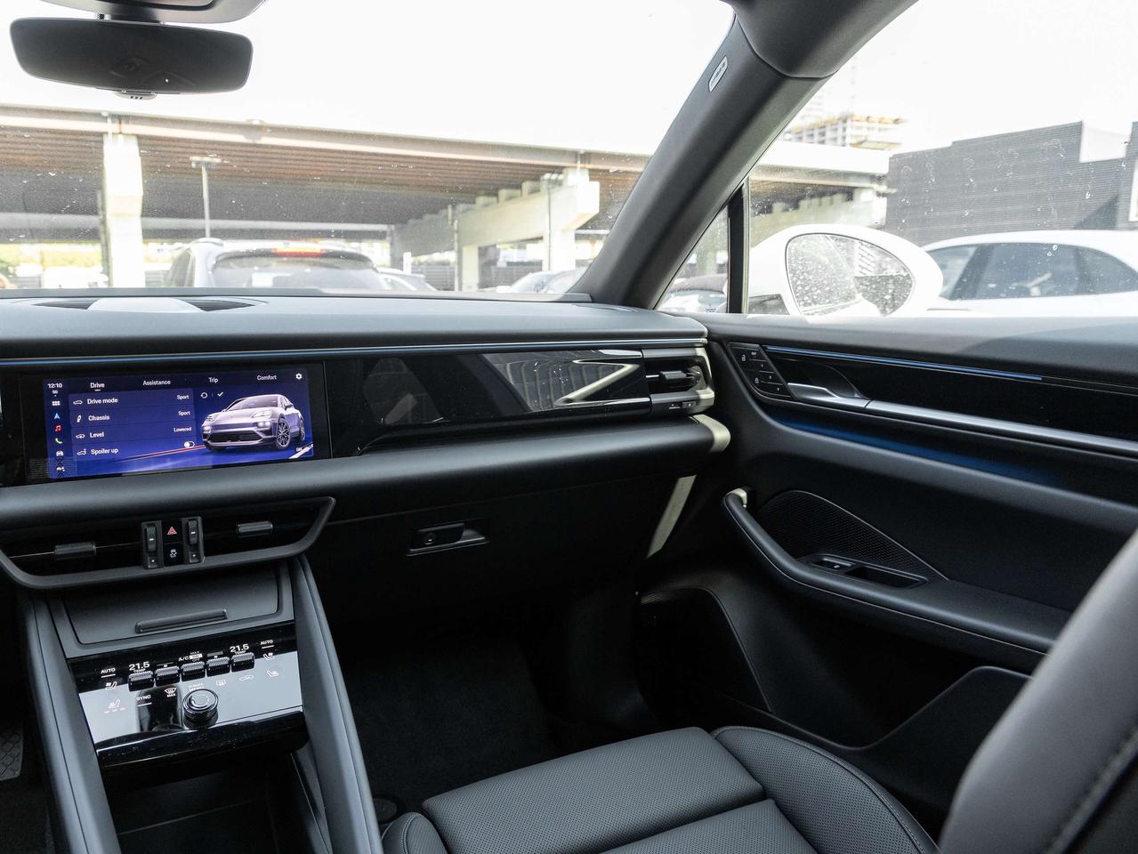 2024 Porsche Macan Electric 4   2YR Porsche Ext. Warranty Included. Photo