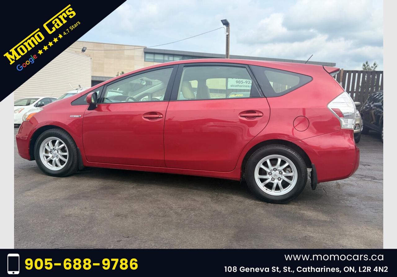 2013 Toyota Prius V Hybrid V Photo
