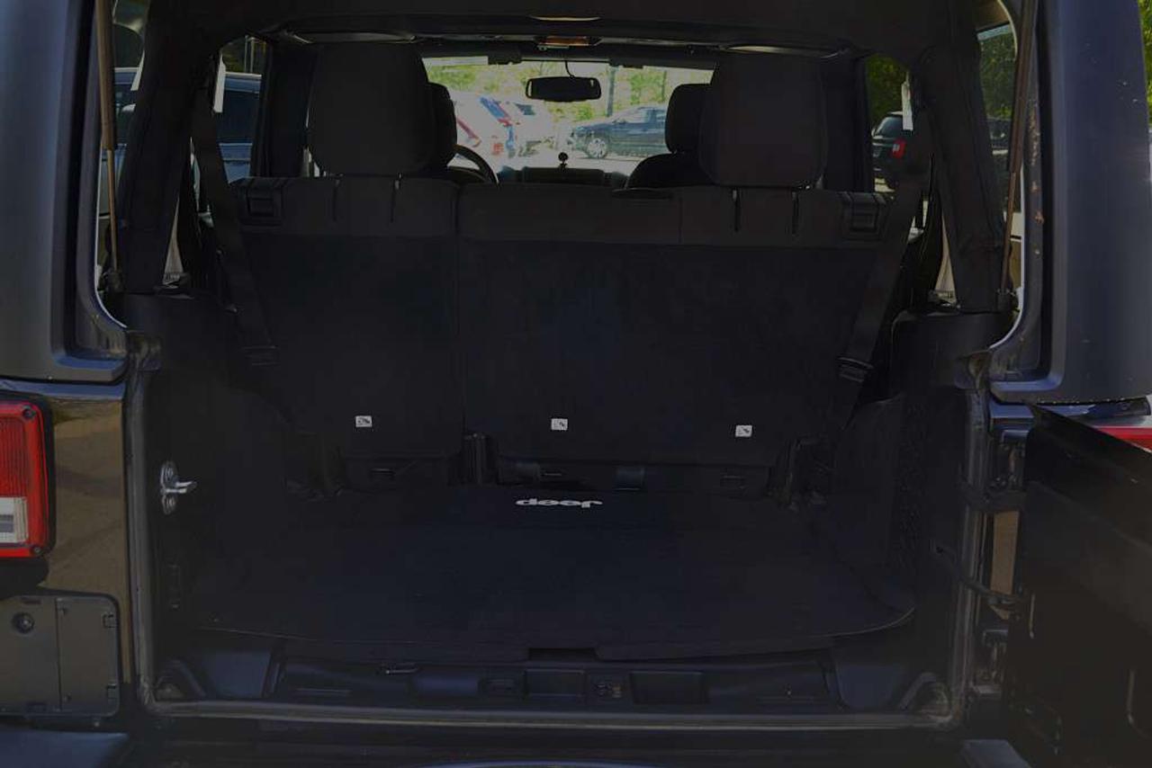 2016 Jeep Wrangler 4WD 4dr Willys Wheeler Photo