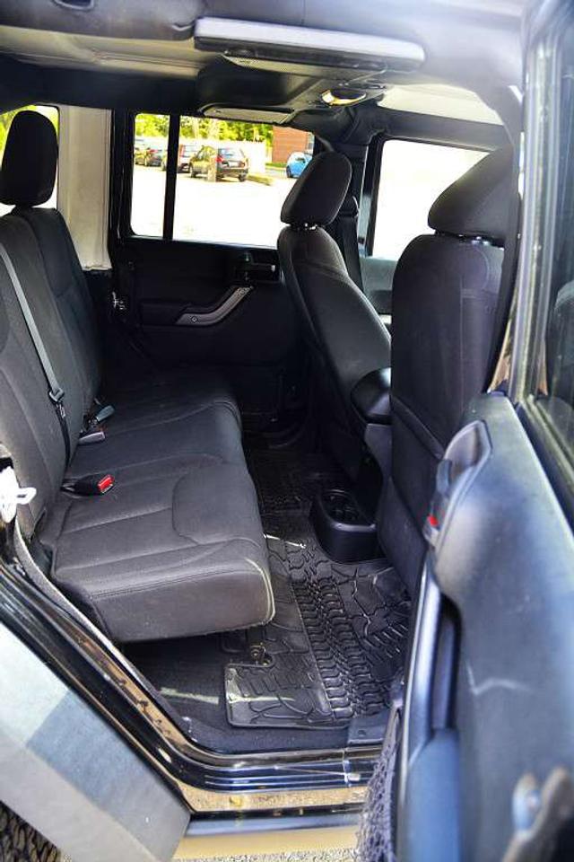 2016 Jeep Wrangler 4WD 4dr Willys Wheeler Photo