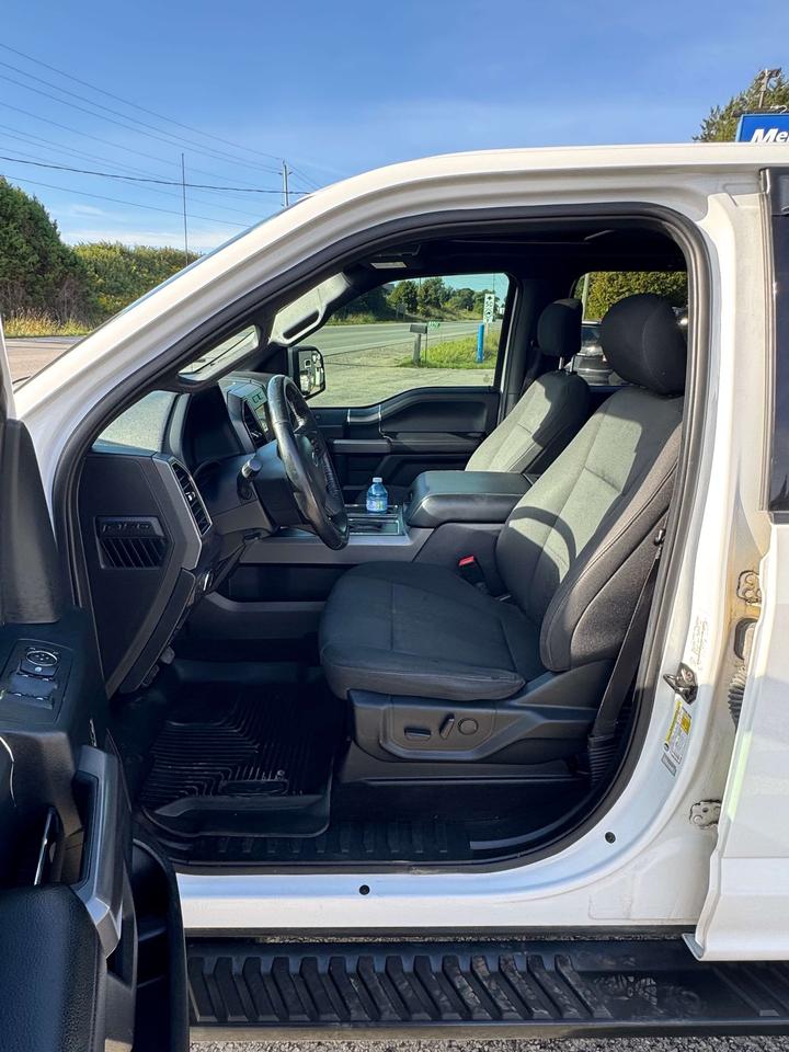 2019 Ford F-150 XLT SPORT Photo