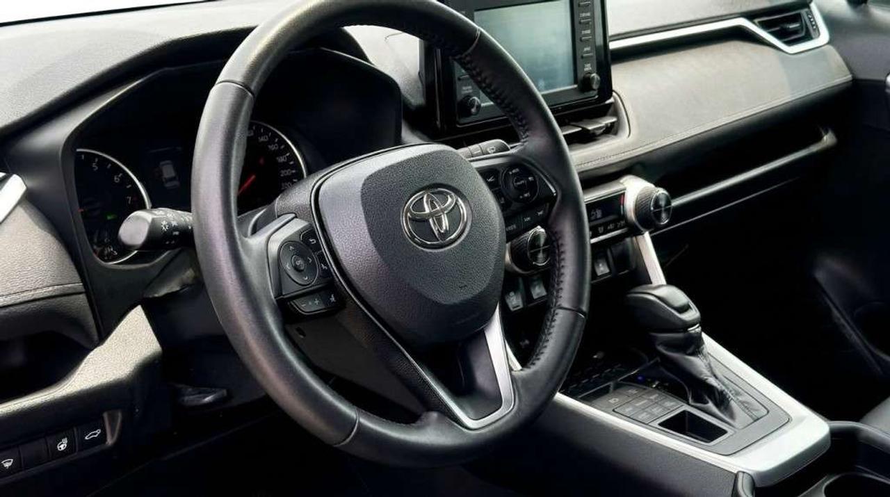 2020 Toyota RAV4 XLE AWD SUNROOF KEYLESS ENTRY Photo