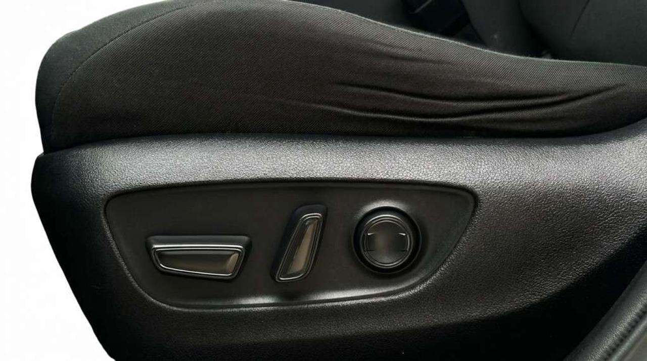 2020 Toyota RAV4 XLE AWD SUNROOF KEYLESS ENTRY Photo