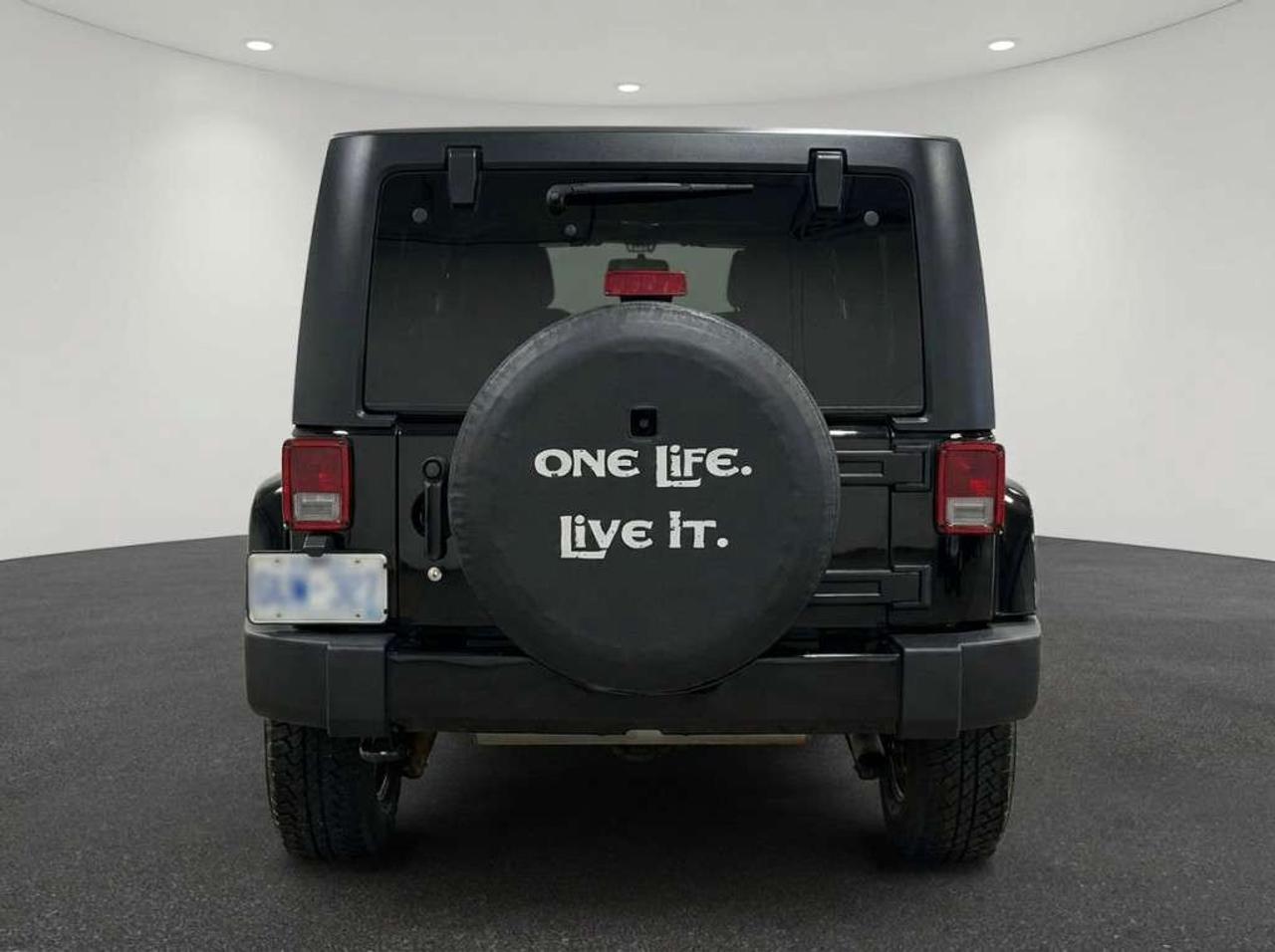 2018 Jeep Wrangler Unlimited Sahara 4dr SUV 4WD (3.6L 6cyl 6M) Photo