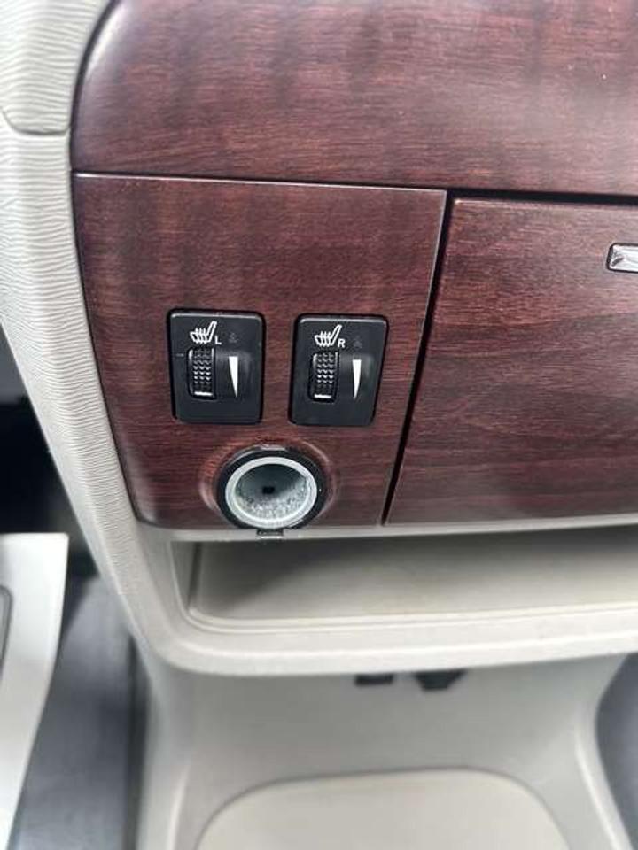 2013 Toyota Highlander LEATHER   SUNROOF   AWD   7 PASSANGER Photo