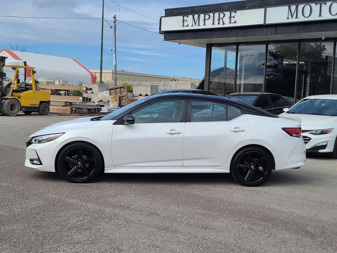 2022 Nissan Sentra SR Photo