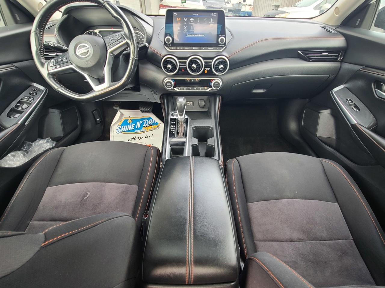 2022 Nissan Sentra SR Photo