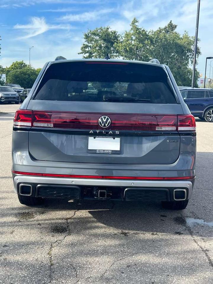 2024 Volkswagen Atlas Peak Edition 2.0 TSI 4MOTION Remote Starter  Alloy Wheels  3rd Row Seat  Apple/Android CarPlay Photo