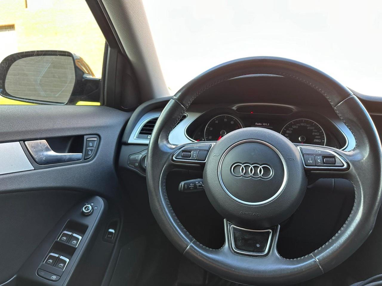 2016 Audi A4 4dr Sdn Auto Komfort plus quattro Photo