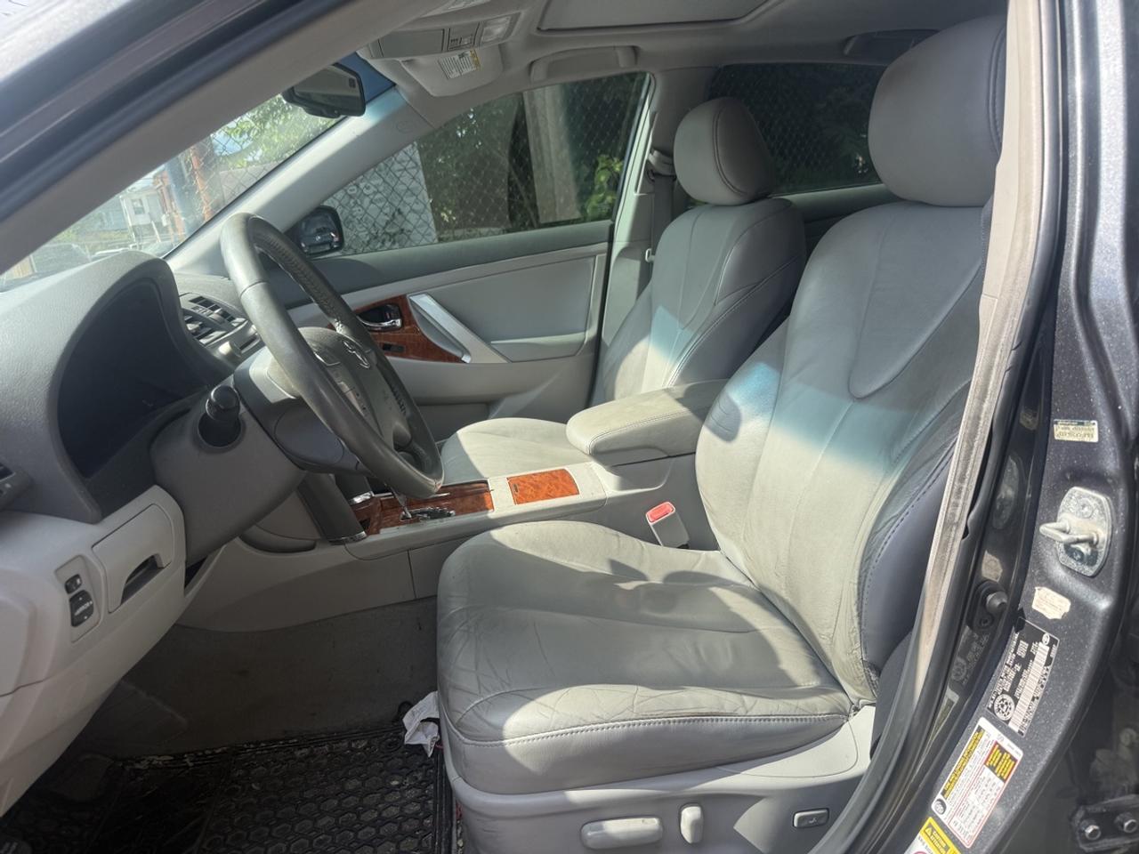 2009 Toyota Camry XLE Photo