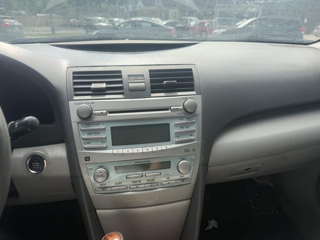 2009 Toyota Camry XLE Photo