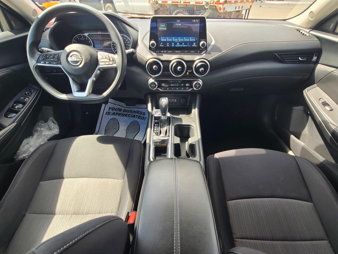 2024 Nissan Sentra SV Photo