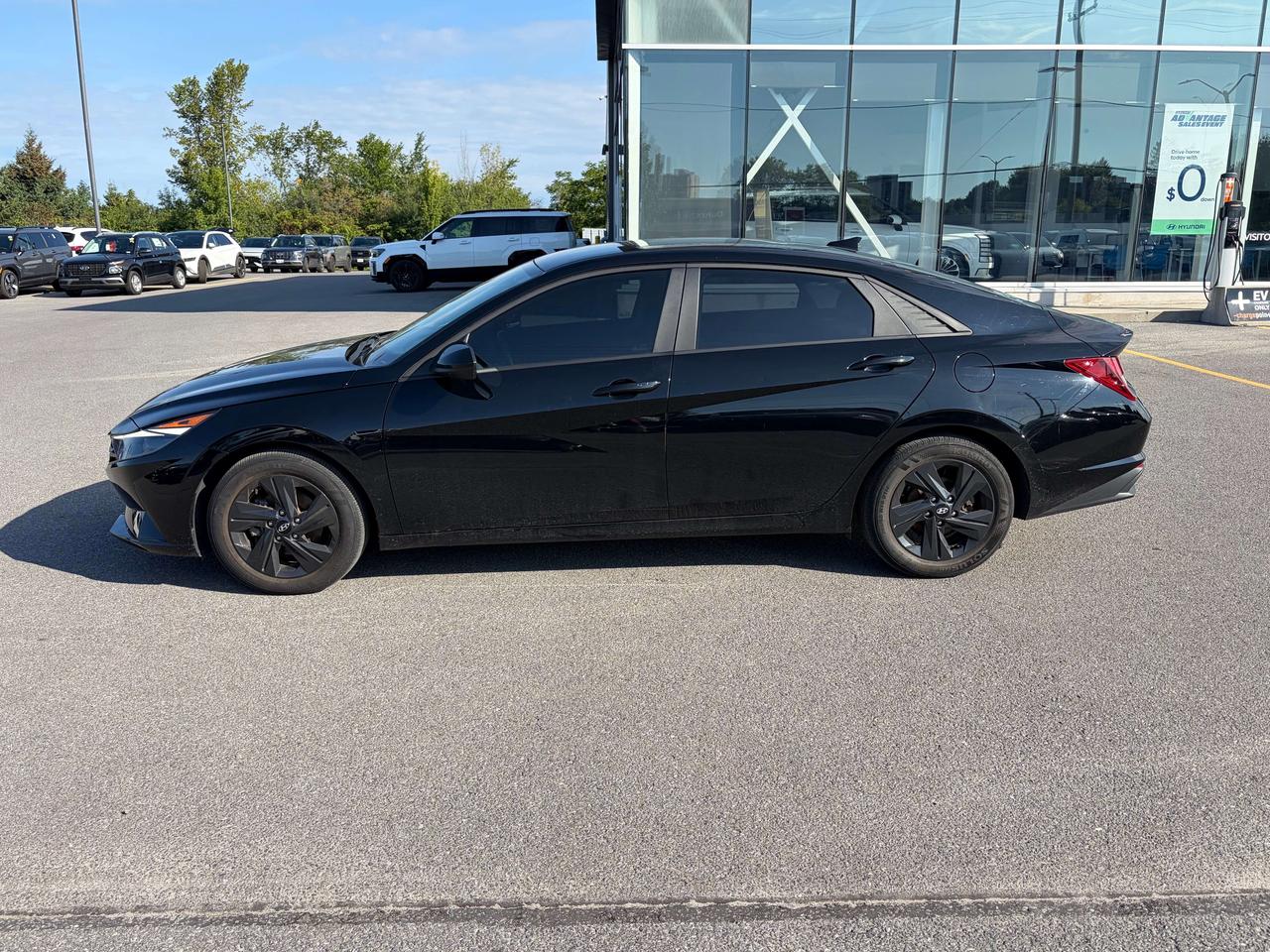 2022 Hyundai Elantra Preferred Photo5