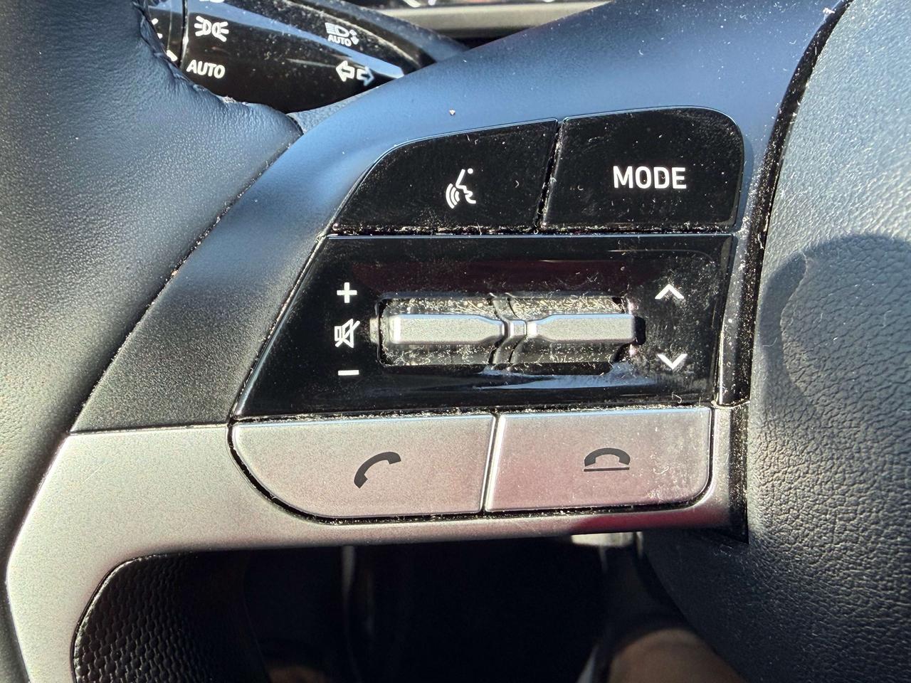 2022 Hyundai Elantra Preferred Photo