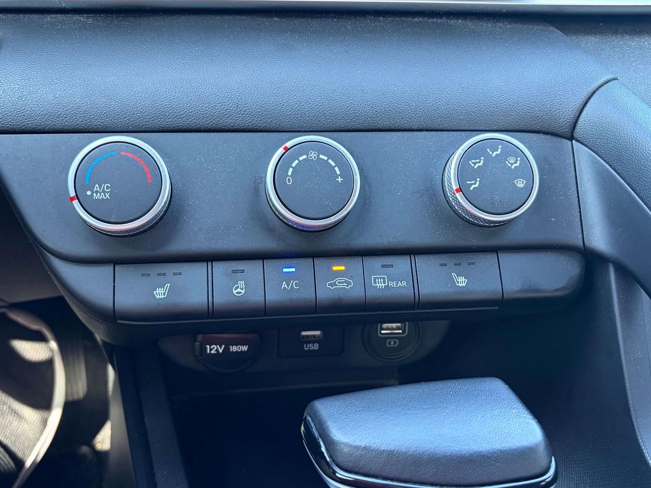 2022 Hyundai Elantra Preferred Photo