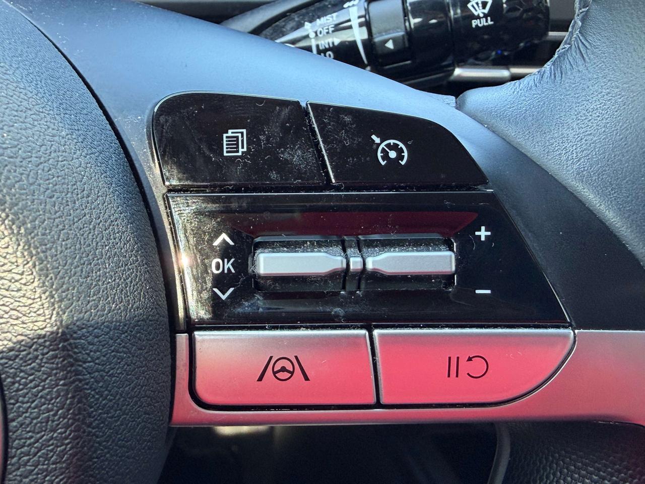 2022 Hyundai Elantra Preferred Photo