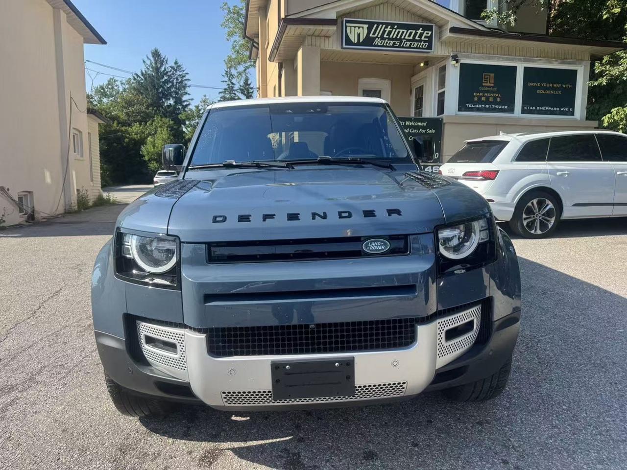 2022 Land Rover Defender S Photo