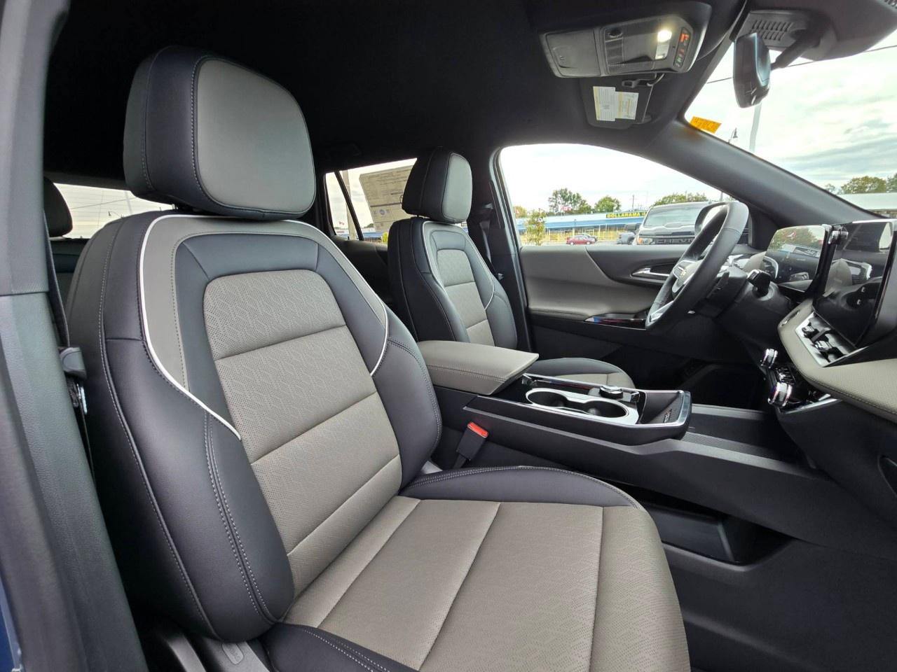 2027 Chevrolet Equinox AWD LT Photo