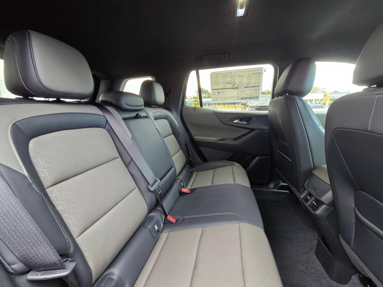 2027 Chevrolet Equinox AWD LT Photo