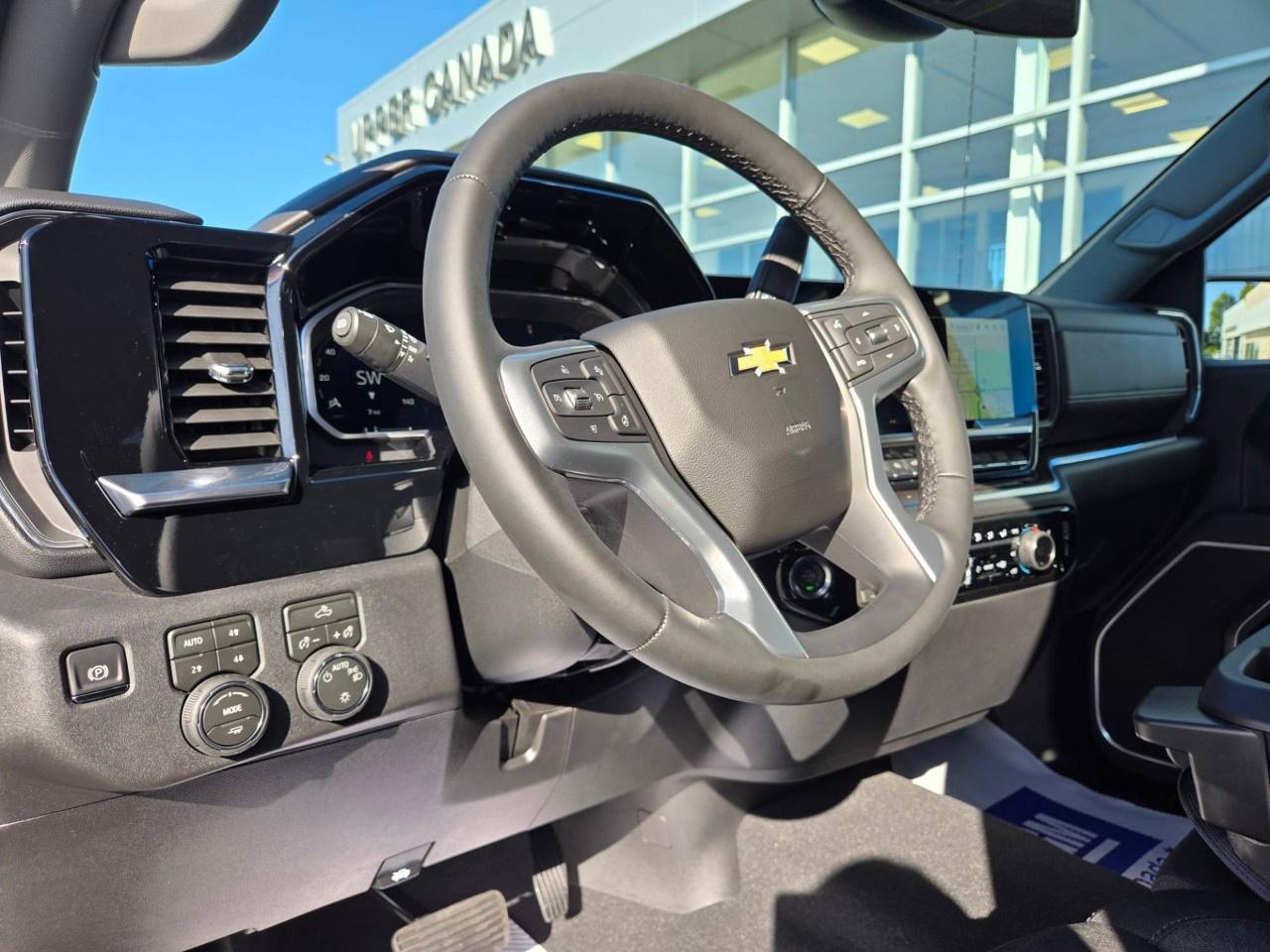 2026 Chevrolet Silverado 1500 Crew Cab Short Box 4-Wheel Drive LT Photo