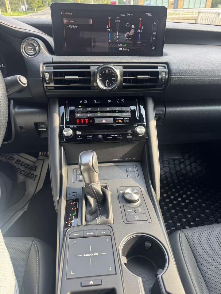 2024 Lexus IS 350 Photo