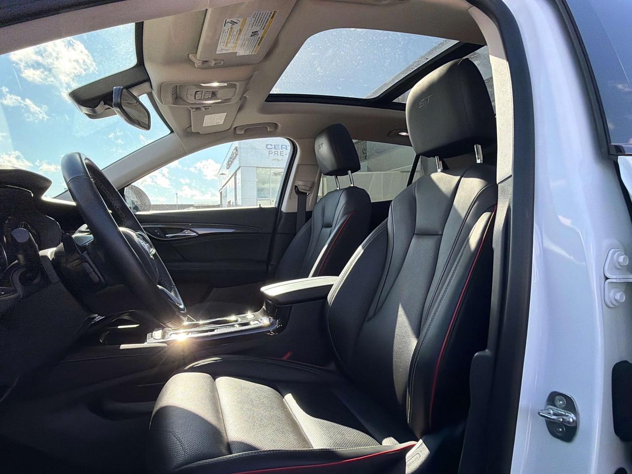 2022 Buick Envision Essence AWD Photo