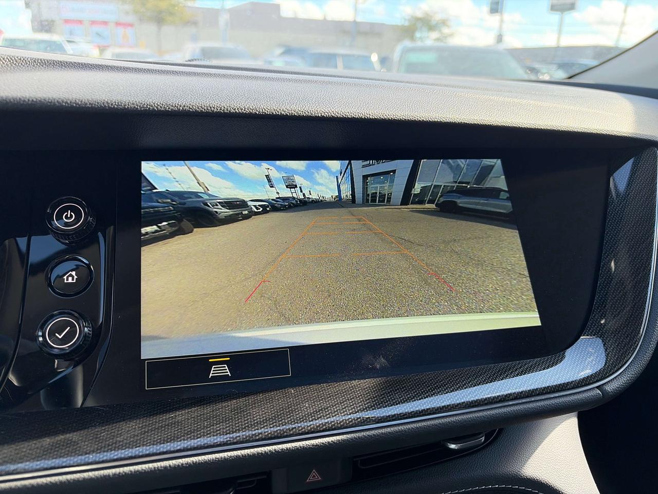 2022 Buick Envision Essence AWD Photo