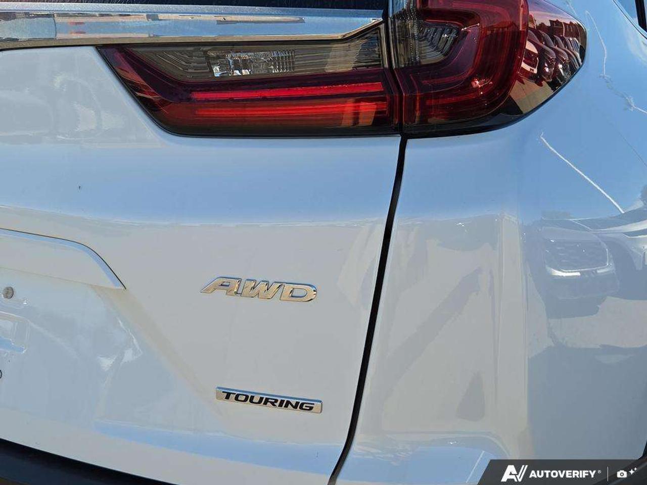 2022 Honda CR-V Touring   SUNROOF   LEATHER   NO CLAIMS Photo