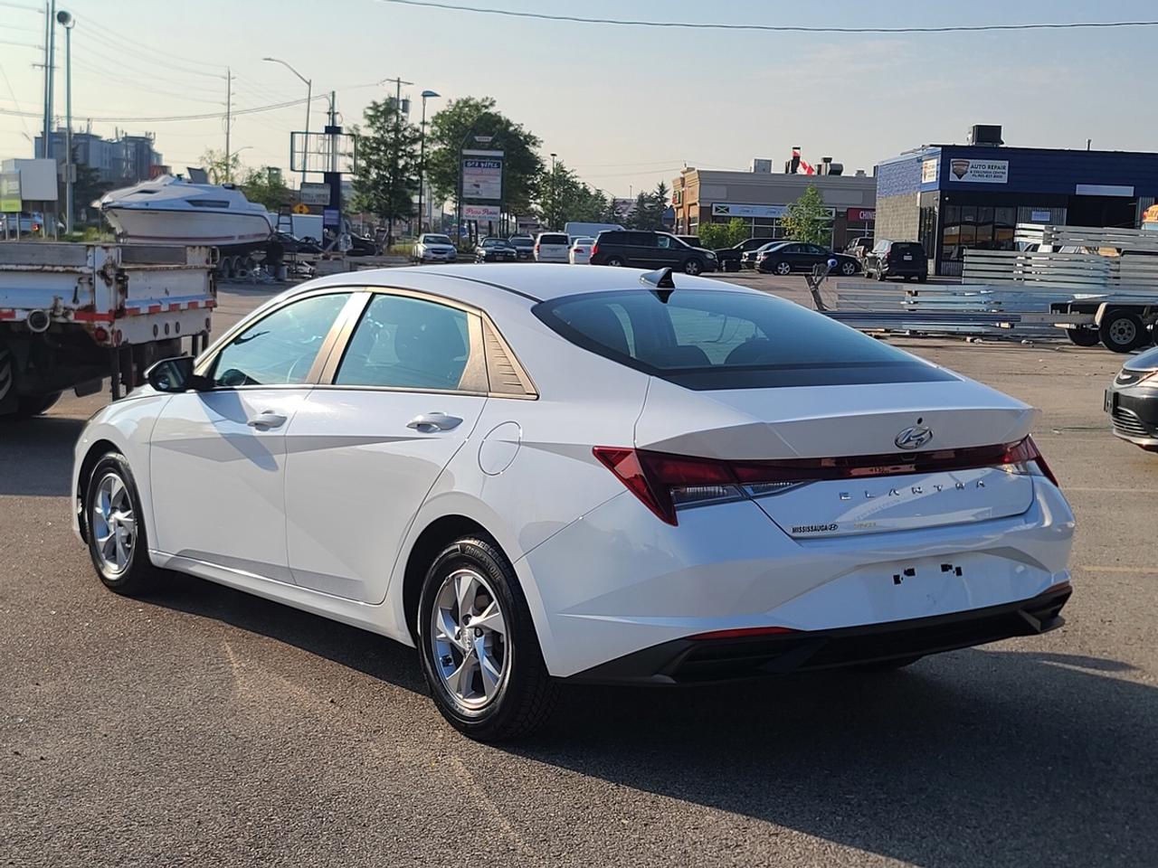 2021 Hyundai Elantra SEL Photo