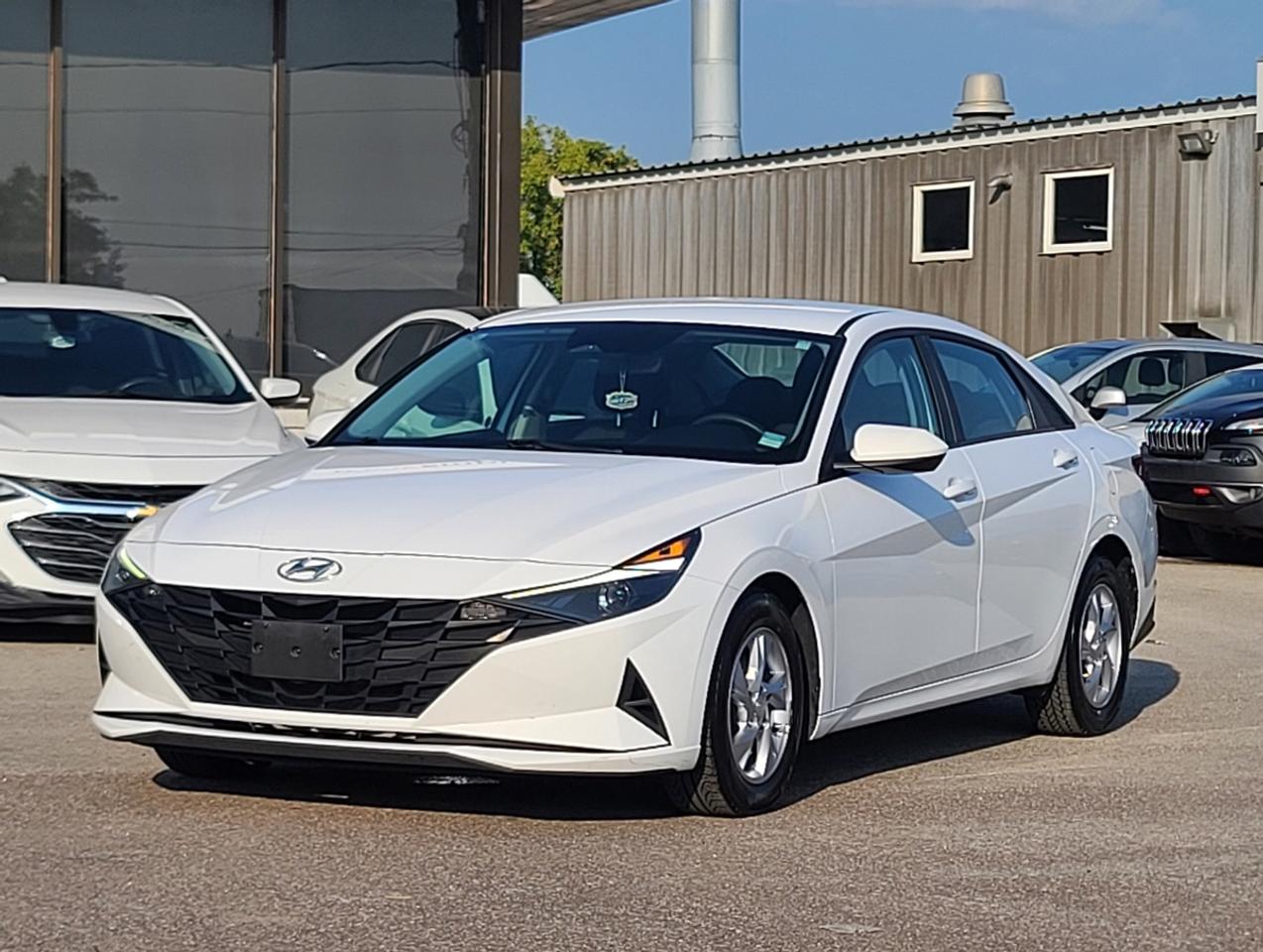 2021 Hyundai Elantra SEL Photo