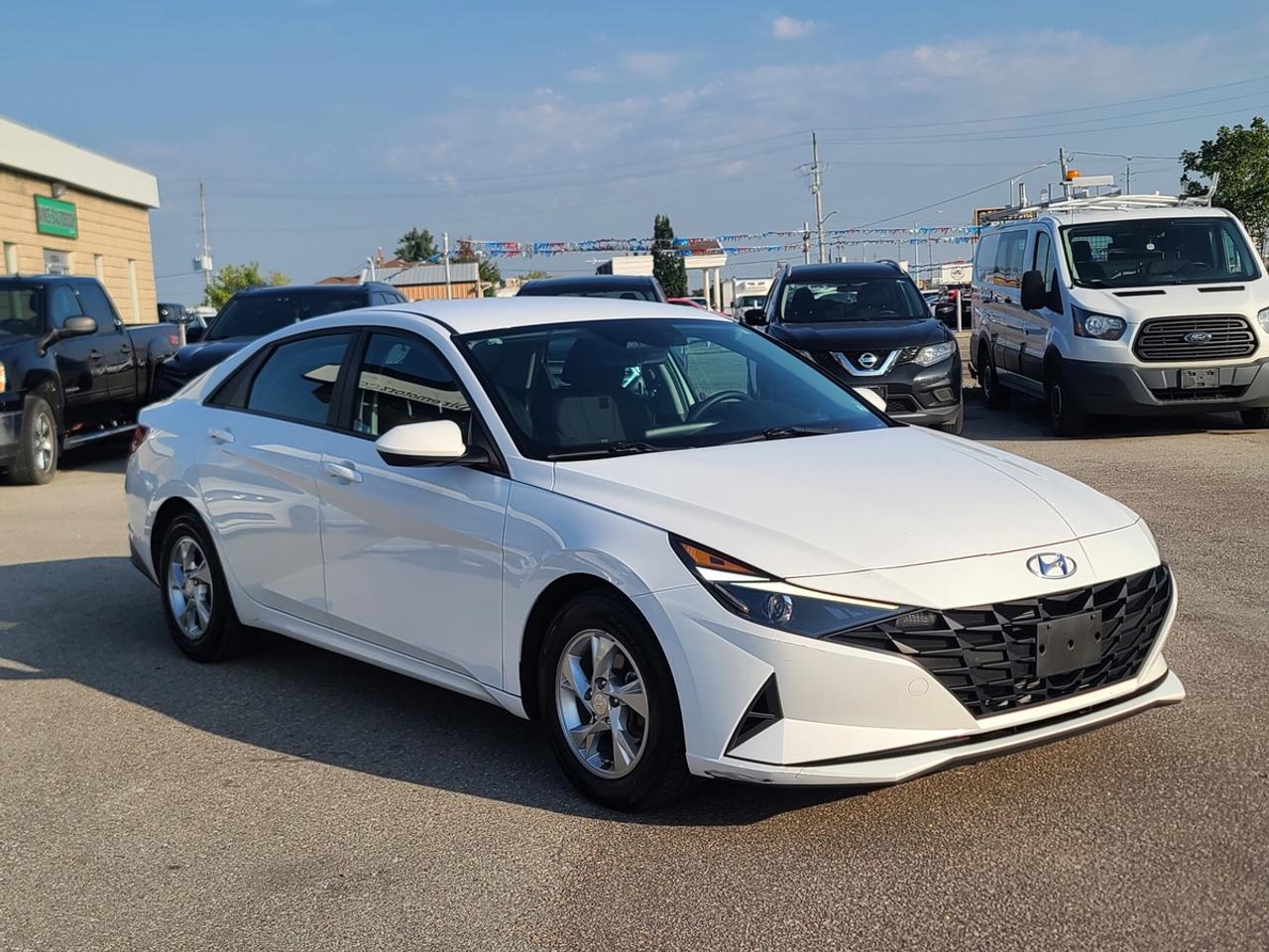 2021 Hyundai Elantra SEL Photo
