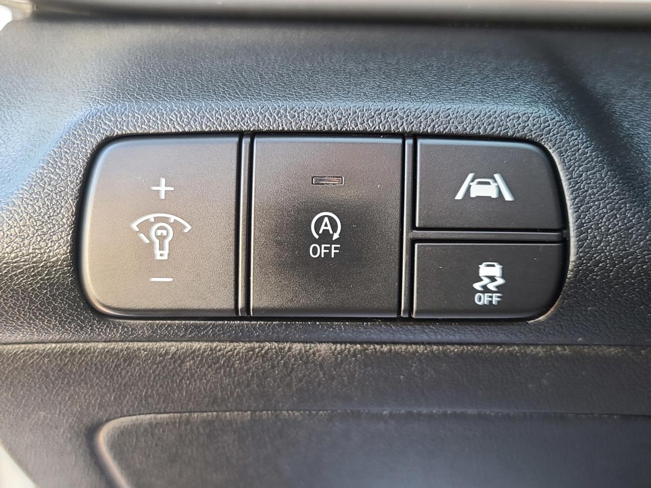 2021 Hyundai Elantra SEL Photo