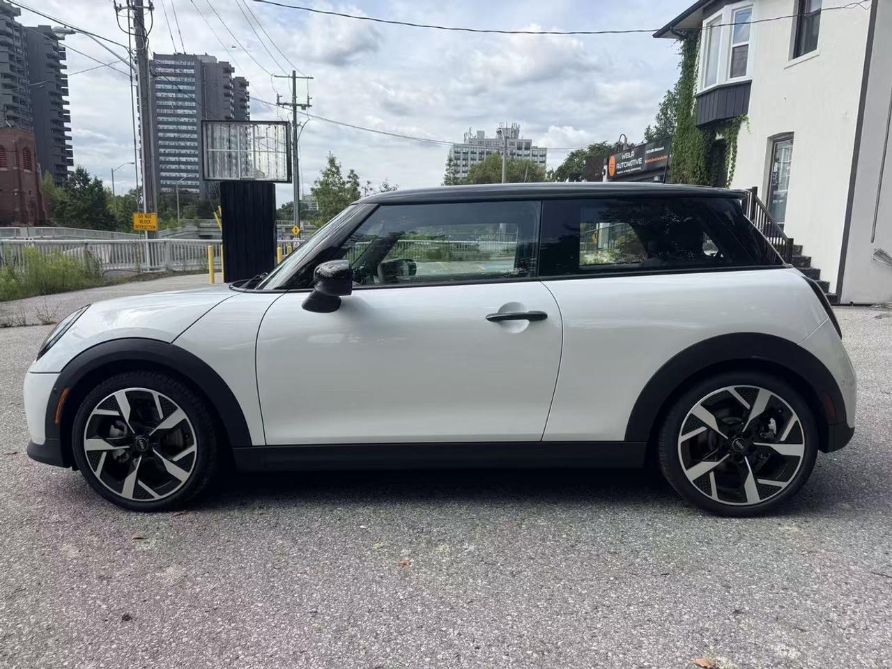 2026 MINI Cooper S Photo5