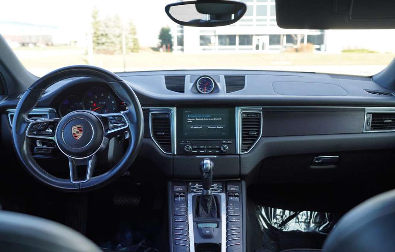 2017 Porsche Macan GTS Panoramic roof BSM. Bose Audio Leather Seats. Photo