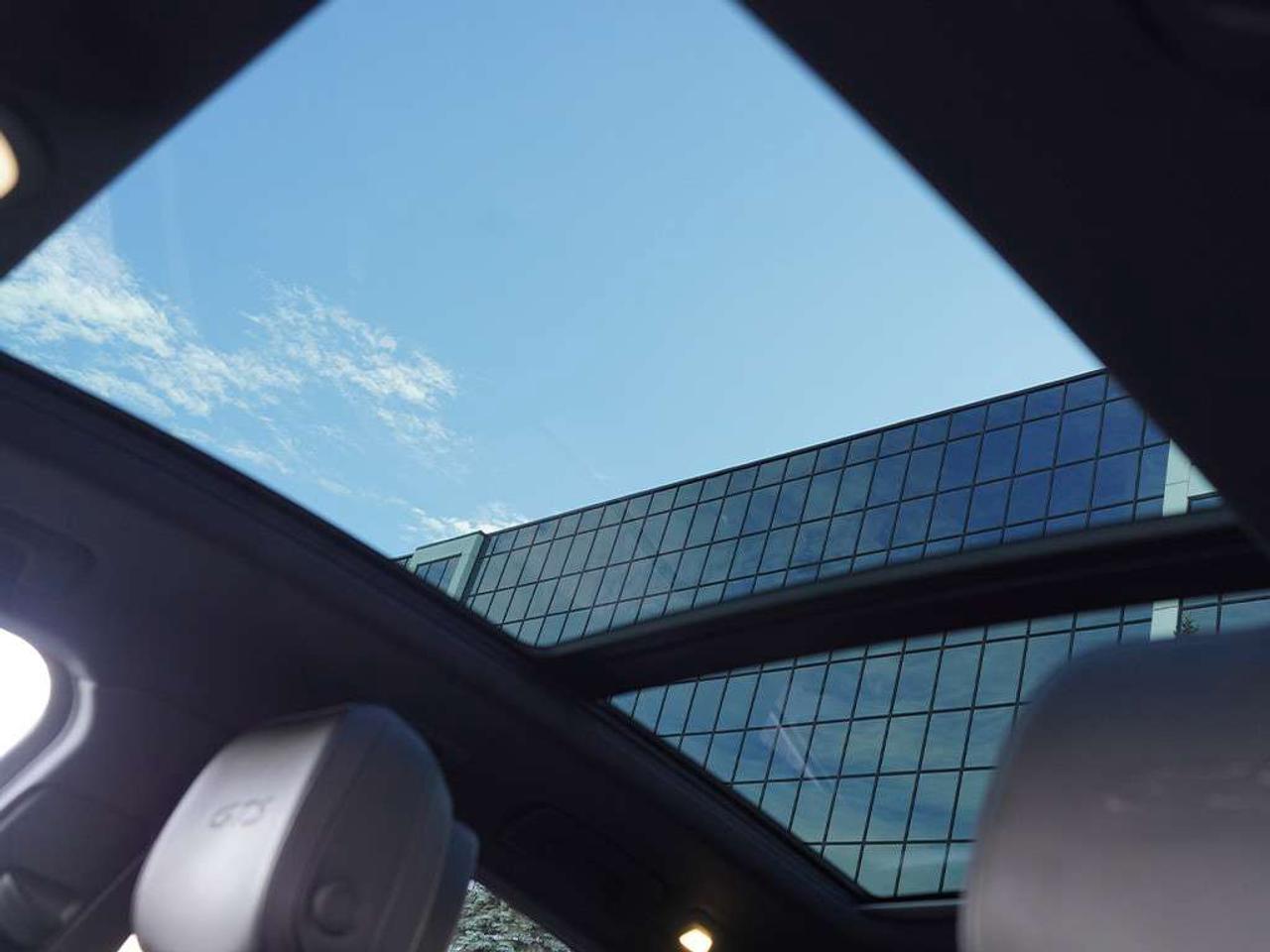 2017 Porsche Macan GTS Panoramic roof BSM. Bose Audio Leather Seats. Photo