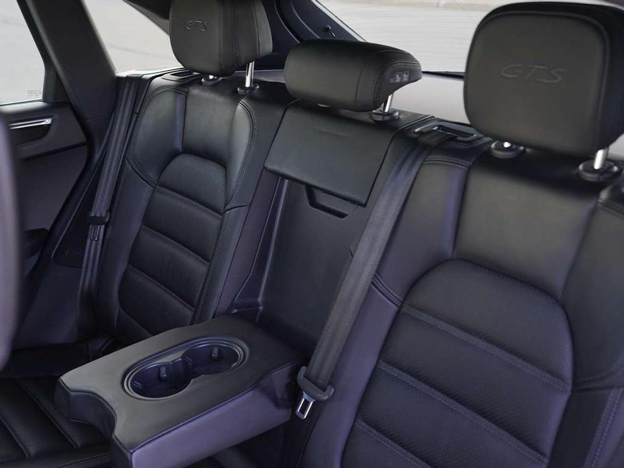 2017 Porsche Macan GTS Panoramic roof BSM. Bose Audio Leather Seats. Photo