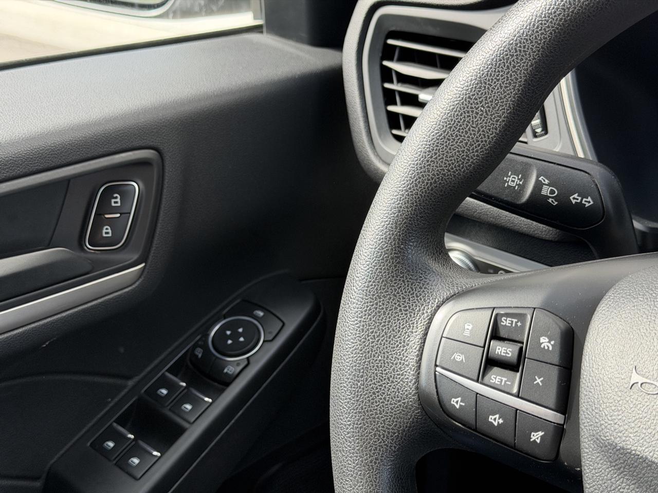 2022 Ford Escape SE/AWD Photo