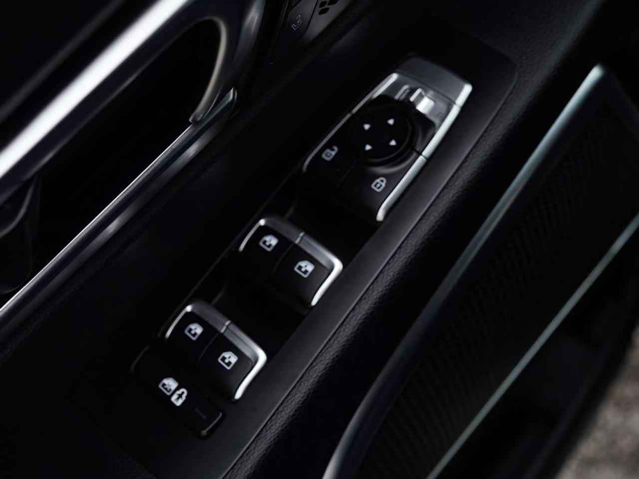 2024 Kia Telluride SX 8 Passenger One-Owner Massage Seats. Photo