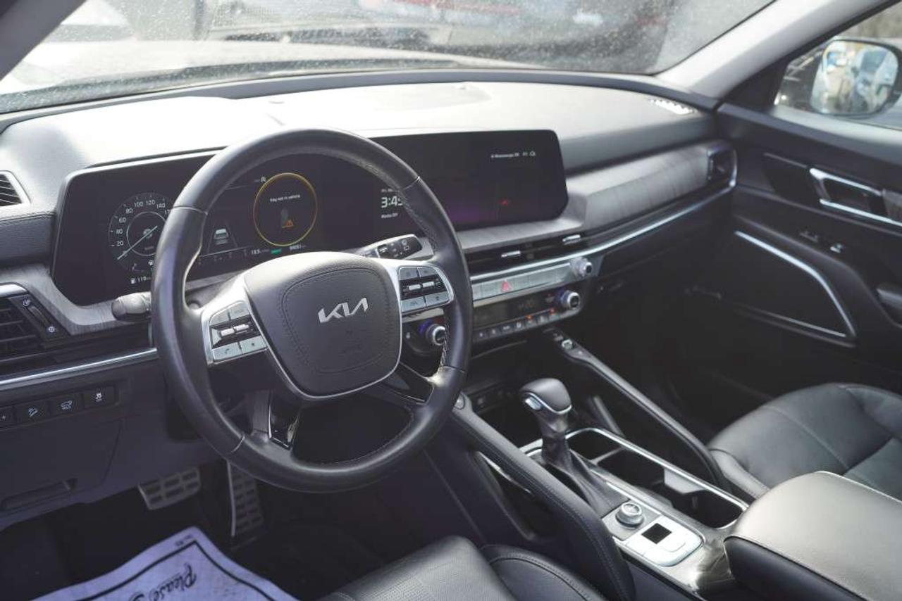 2024 Kia Telluride SX 8 Passenger One-Owner Massage Seats. Photo