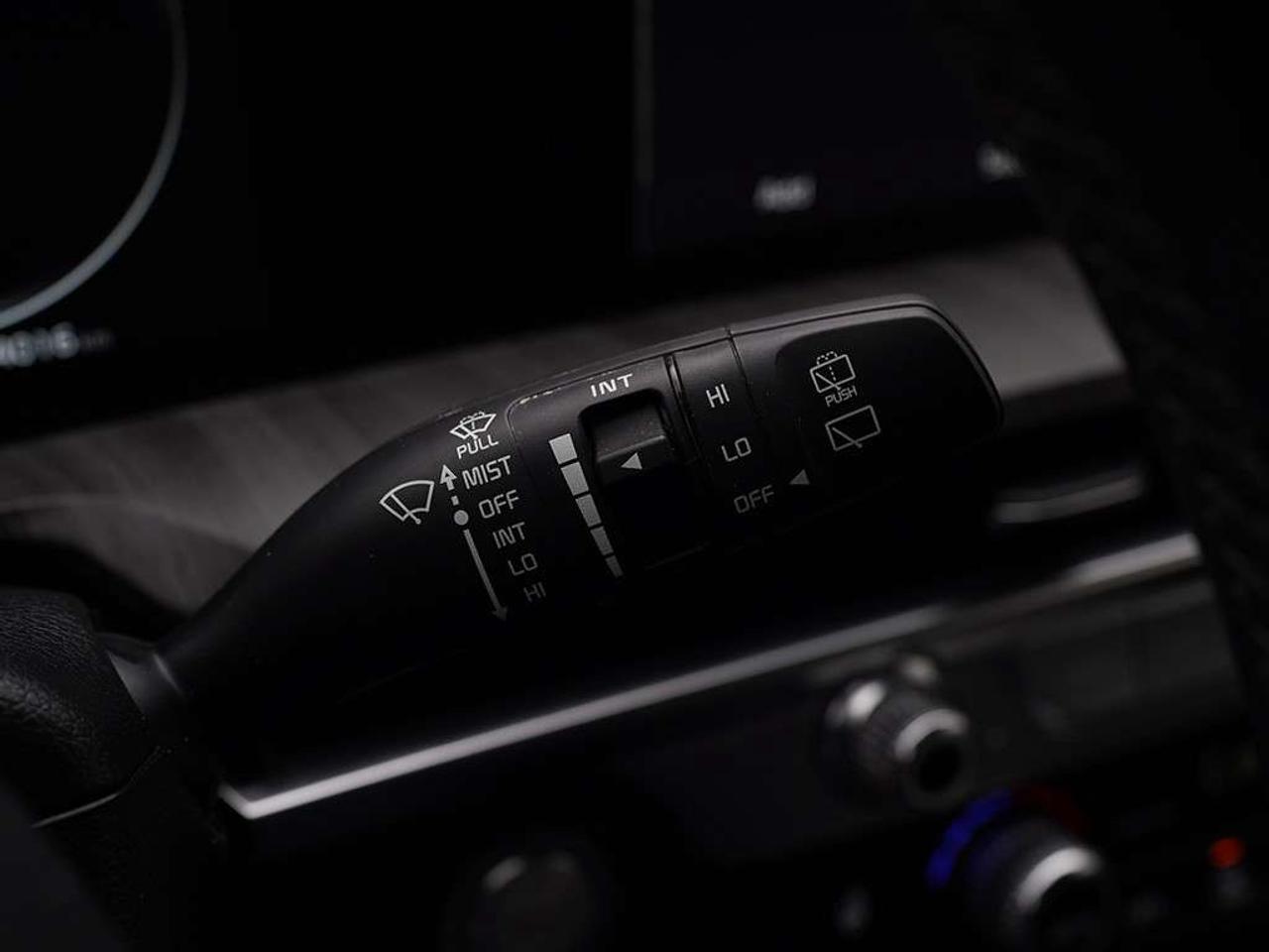 2024 Kia Telluride SX 8 Passenger One-Owner Massage Seats. Photo